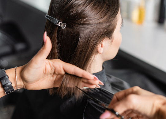 haircut services in Warangal